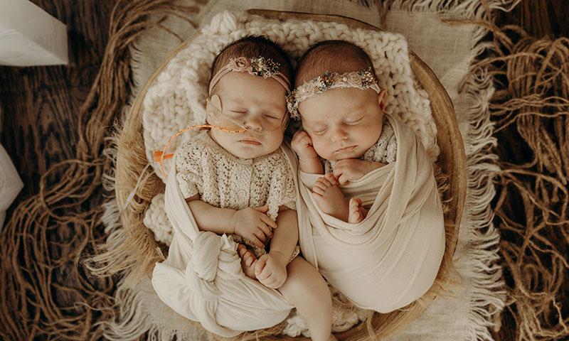 Daphne and Josie thumbnail